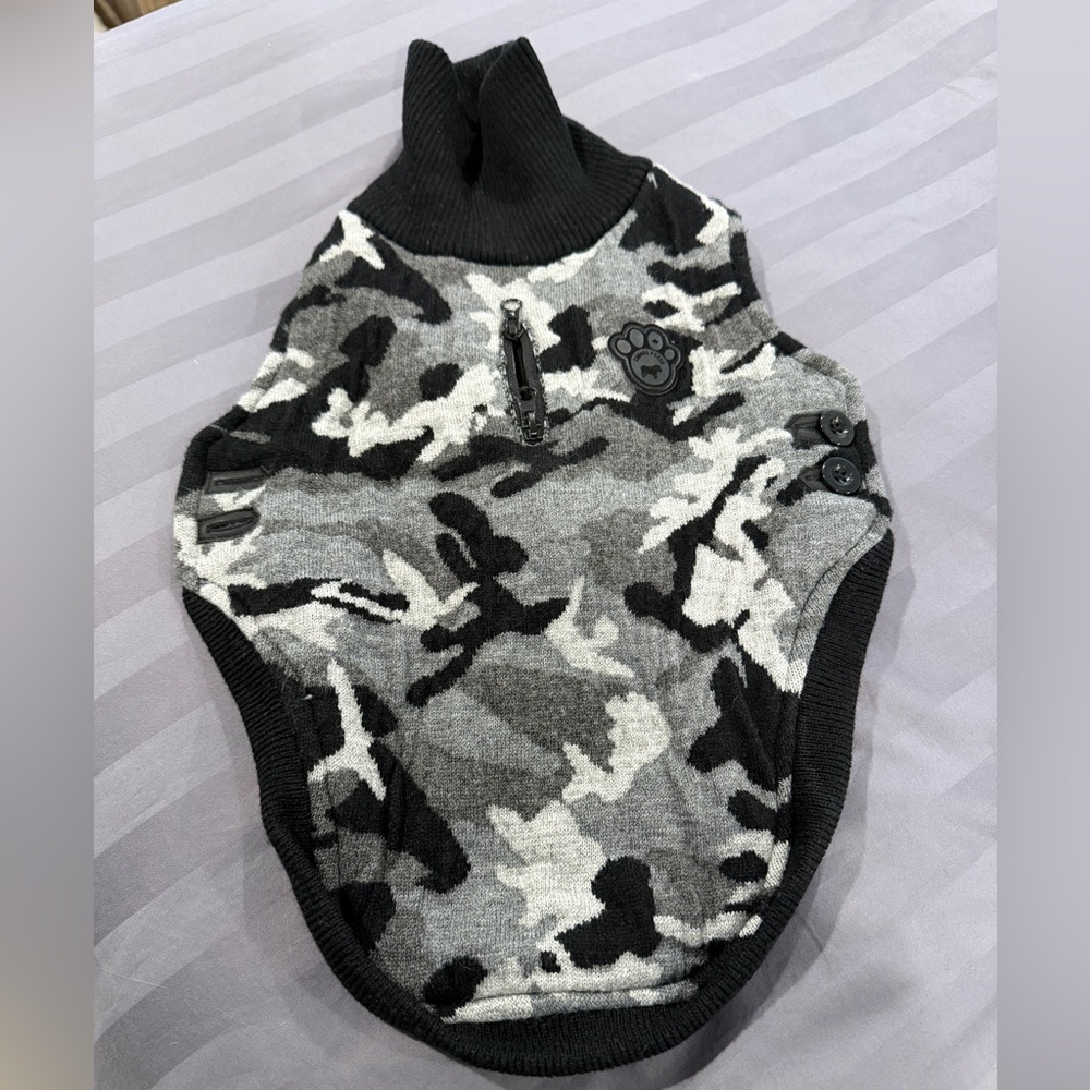 Canada Pooch Northern Knit 2.0 dog sweater jacket 16 black camo